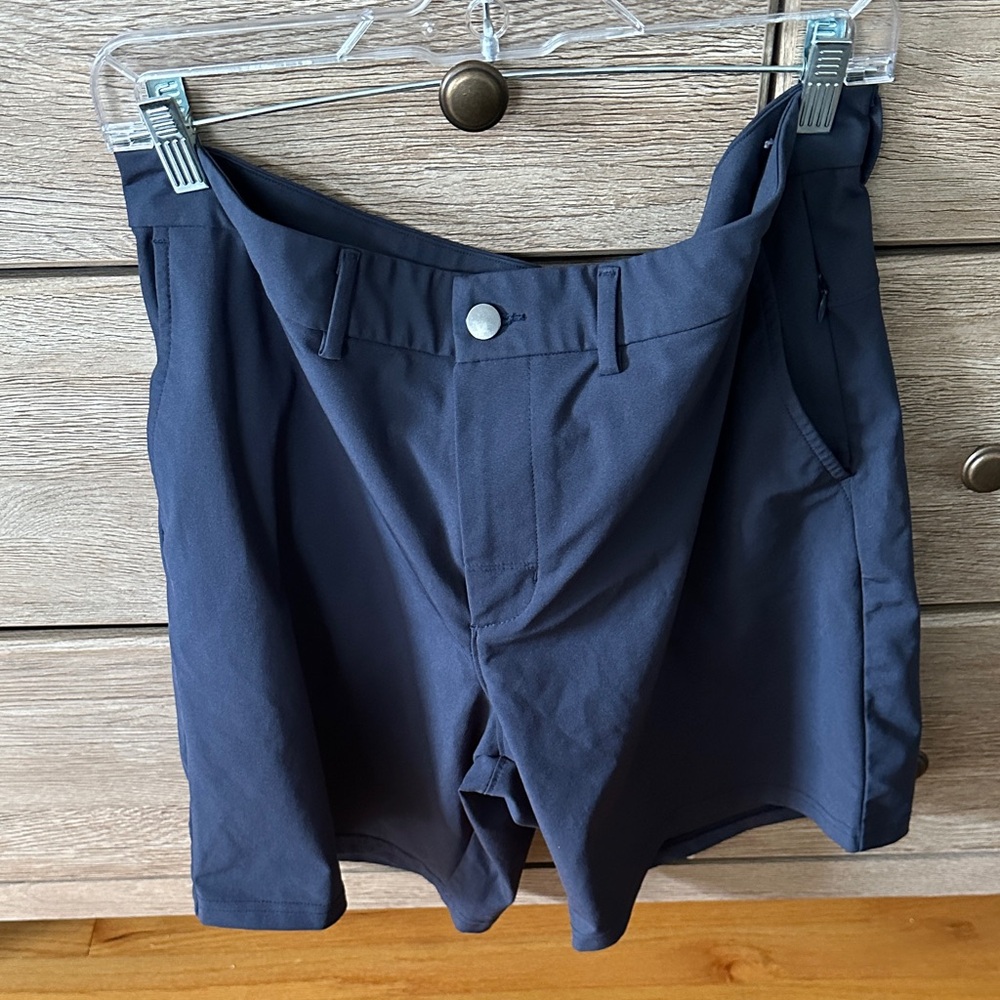 Old Navy men’s golf shorts